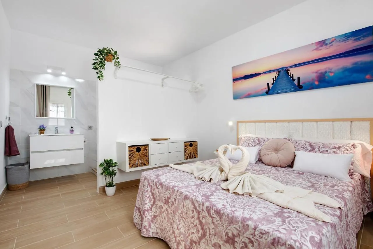 דירה טרחלחו Apartamento El Naranjo Con Jacuzzi ספרד